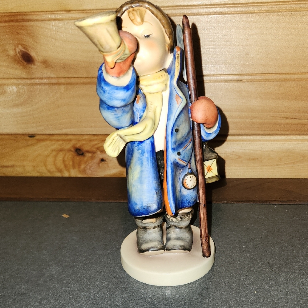 Goebel Hummel  Hear Ye Hear Ye Figurine